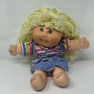 Cabbage Patch Kid Mattel 1995 First Edition Yellow hair Green eyes